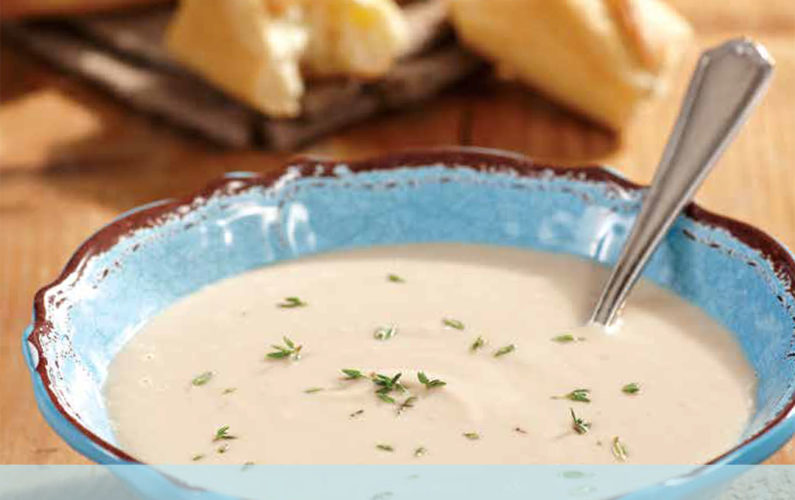 White Tuscan Soup with bread