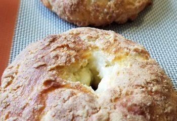 Keto bagels with almond flour